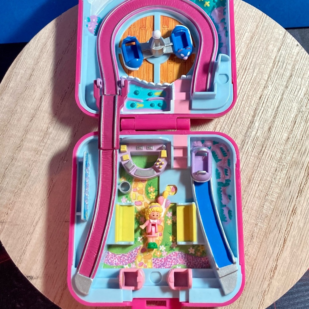 Vintage 1989 | Polly Pocket | Polly World